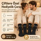 Mıknatıslı El Ele Tutuşan Çift Çorabı – Sevgiliye Özel Halay Çeken Eğlenceli Hediyelik Soket Çorap