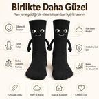 Mıknatıslı El Ele Tutuşan Çift Çorabı – Sevgiliye Özel Halay Çeken Eğlenceli Hediyelik Soket Çorap
